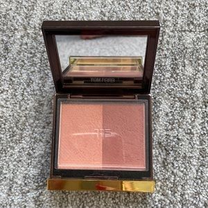 Tom Ford Shade and Illuminate Blush in 01 Brazen Rose